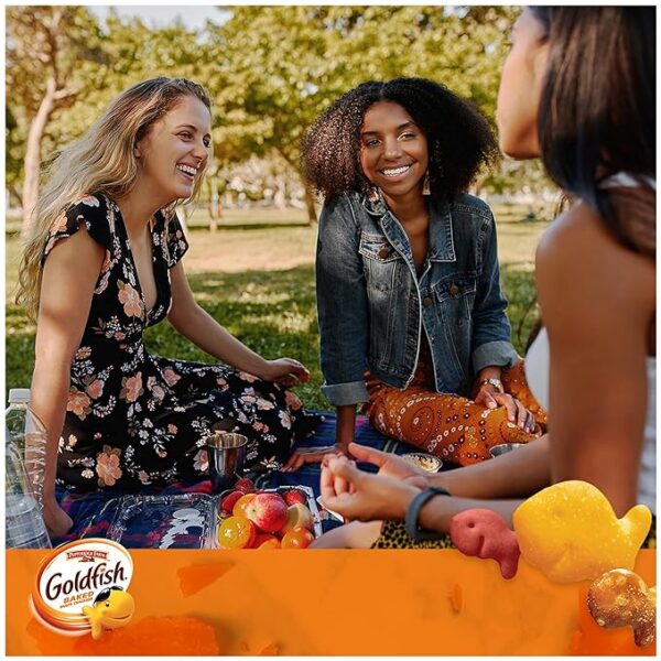 Goldfish Crackers Big Smiles Variety Pack with Cheddar, Colors, and Pretzels, Snack Packs, - Image 4